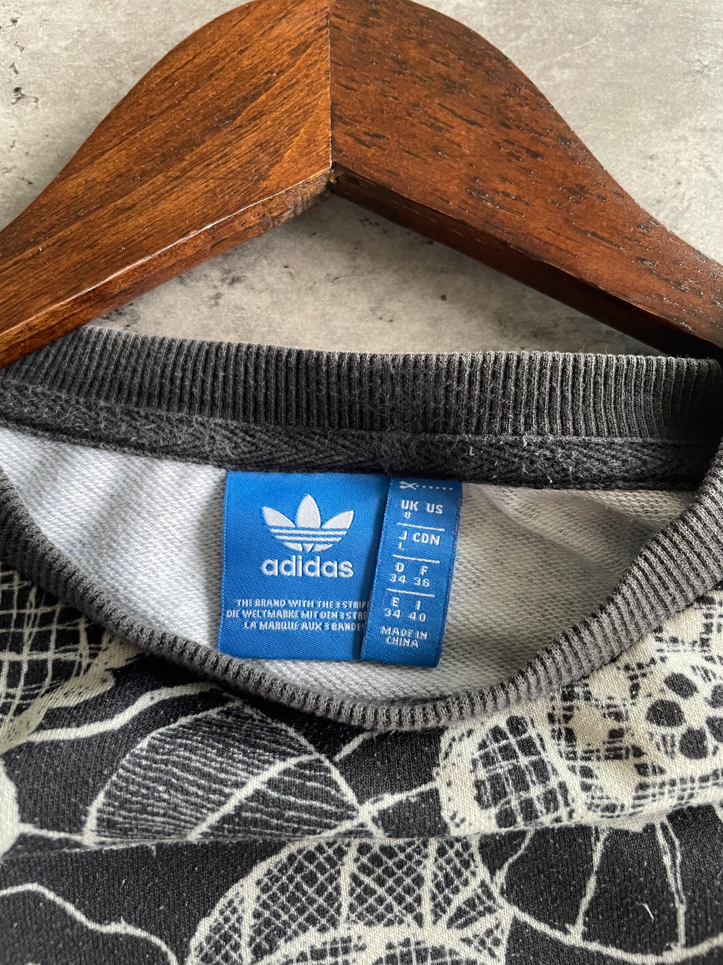 Adidas Sweater (XS)